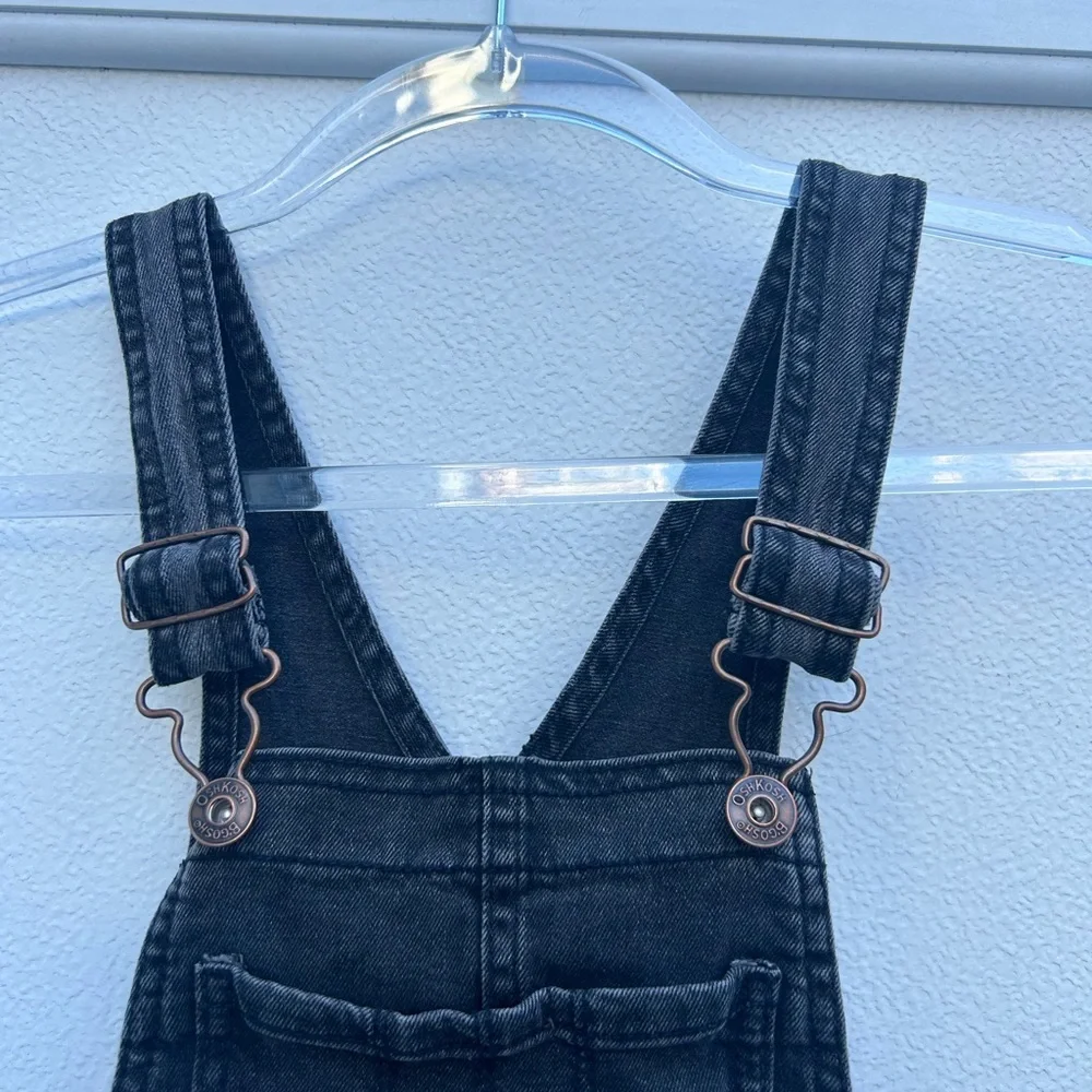 OshKosh B’gosh overall bib girls kids sz 8 black jean denim raw hem adjustable